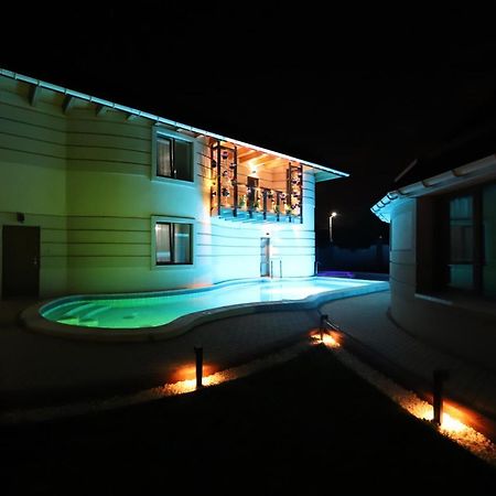 Hotel & Spa Vikey Sofiivska Borshchahivka Kültér fotó